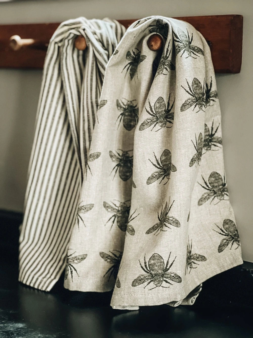 Rustic Bee Tea Towel Set