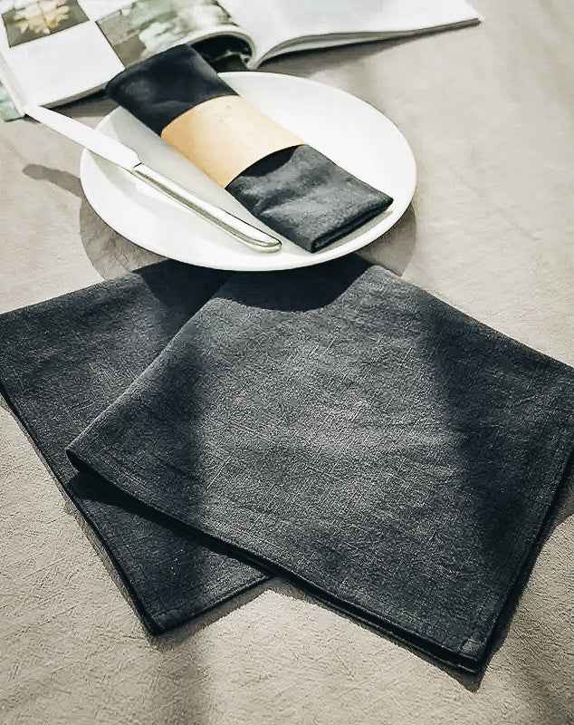 https://www.shophitherlane.com/cdn/shop/products/Simple_Linen_Placemat_Set_of_61_2048x2048.jpg?v=1672096331